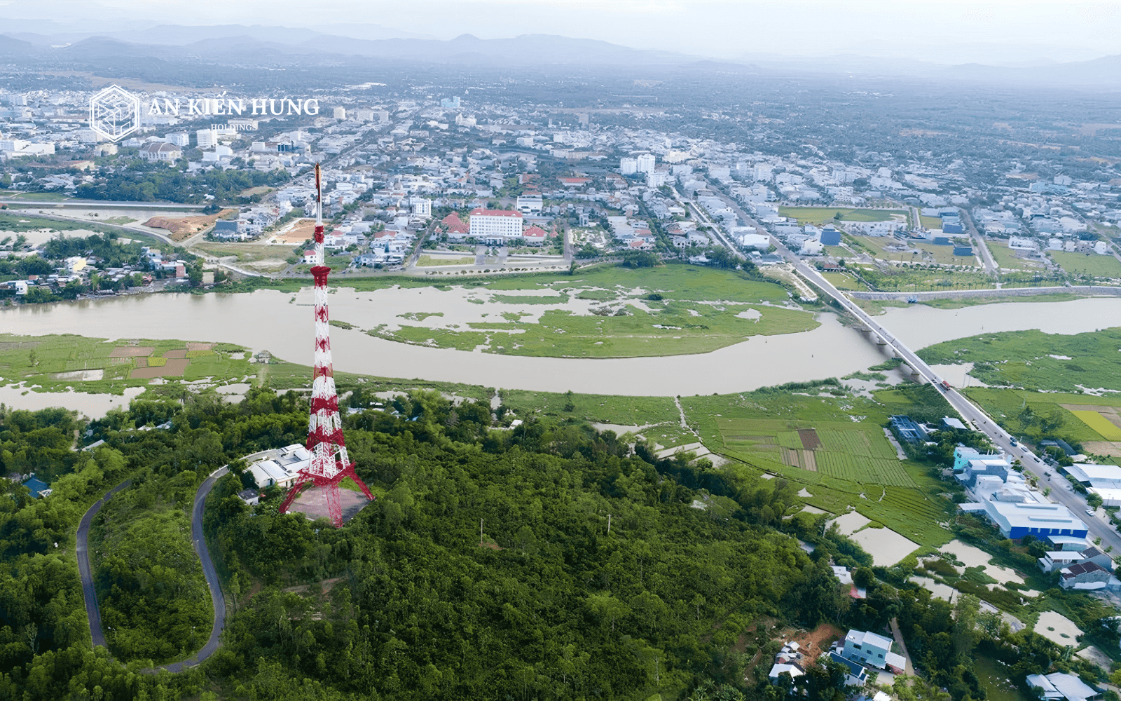 Monbay Vân Đồn gần 297 ha GPMB, hơn 290 ha đã bàn giao