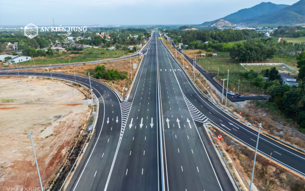 Cao tốc Biên Hòa - Vũng Tàu kết nối khu vực Đông Nam Bộ