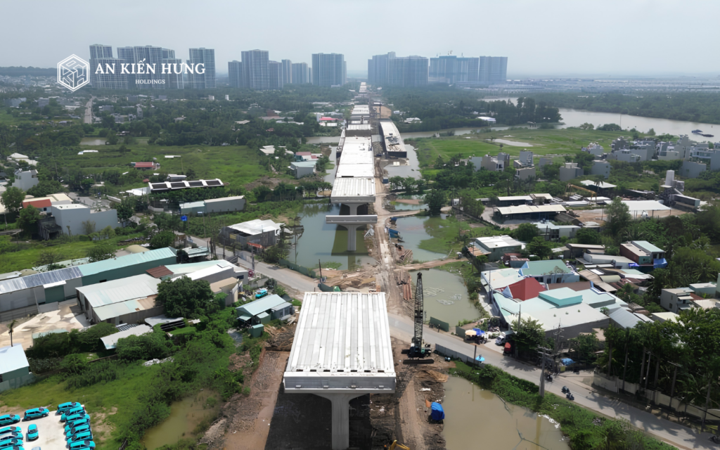 Thi công kết cấu cầu cạn thuộc dự án đường Vành đai 3 tại TP.HCM